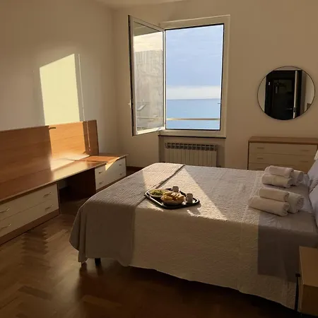 Casa Dolce Mare - Sea View Quinto Al Mare Апартаменты